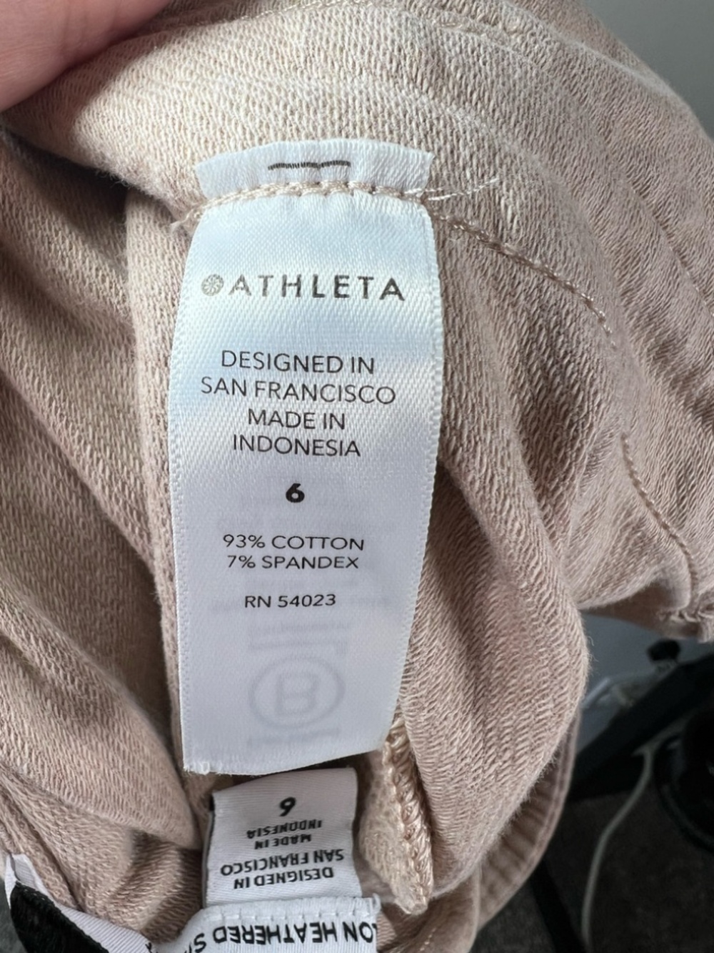 Athleta Farallon Heathered Shorts Tan Pull On Pockets Stretch Summer Travel Sz 6 - Picture 14 of 14